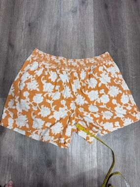 Briggs New York Orange and White Floral Linen Shorts
